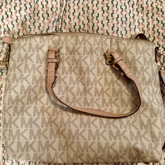 Michael Kors - Picture 5 of 6